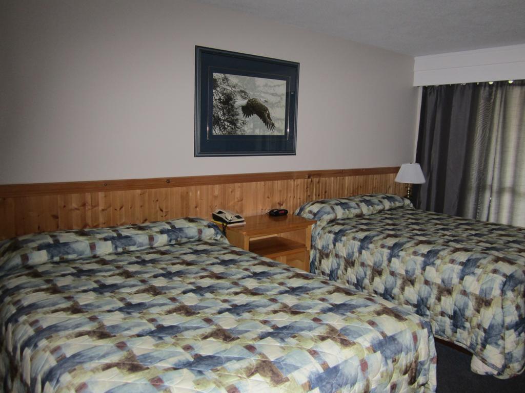 Lakeside Motel Уильямс-Лейк Экстерьер фото