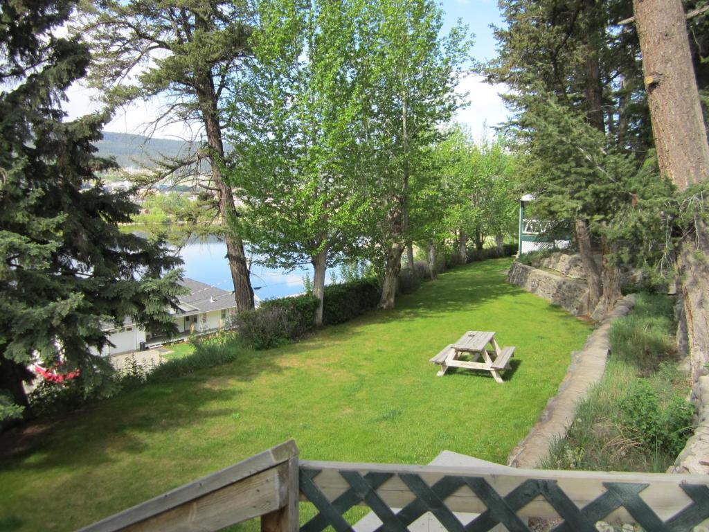 Lakeside Motel Уильямс-Лейк Экстерьер фото